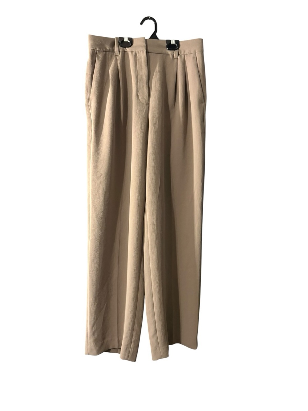Aritzia The Effortless Pant-Short - Picture 2 of 8